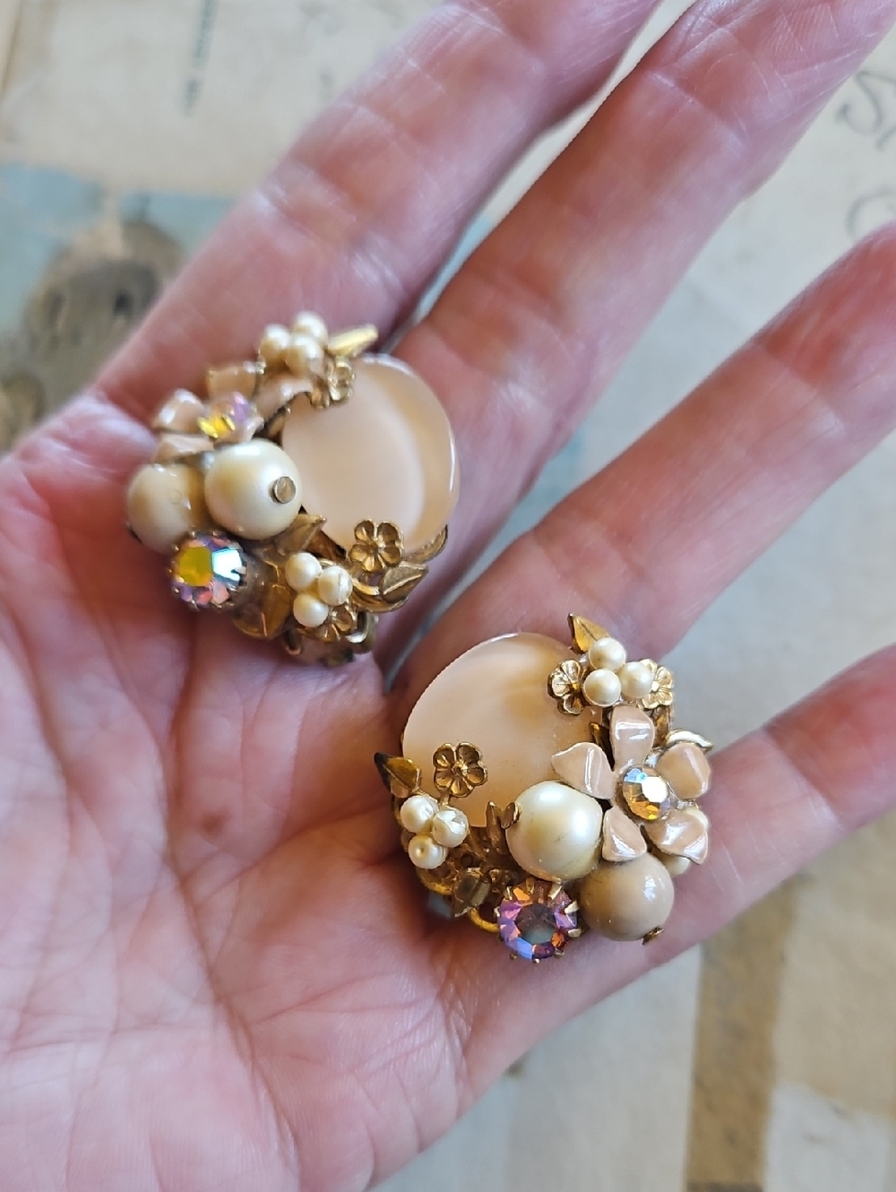 VINTAGE Pink floral design vintage clip-on earrings Faux Pearls AB Rhinestones